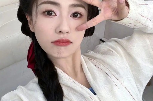 湖南一医院院长儿子涉嫌“吃空饷”举报人回应：顶多待了两天就挂在我们科