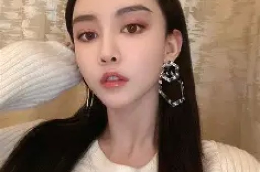 三山凌辉被曝出轨后毫不遮掩亲密姿态