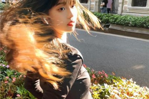 不知羞耻！女教师多次旷工出轨露骨聊天记录被扔学校千人群